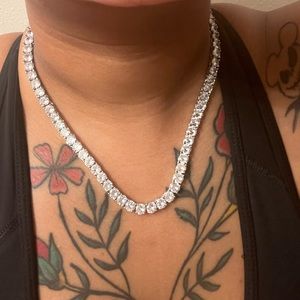 Fashion silver necklace and bracelet set